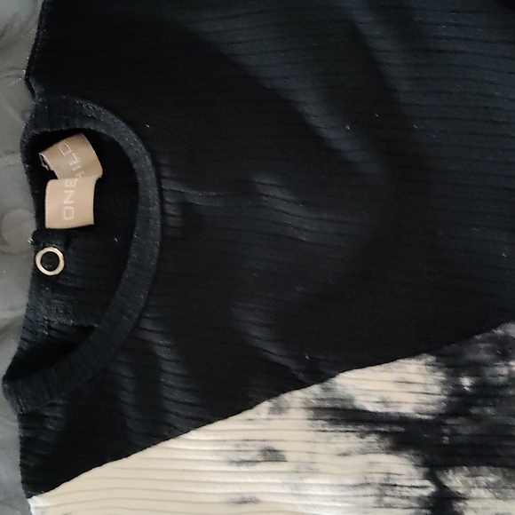 Bundle! 2 baby summer short outfit - Picture 3 of 3